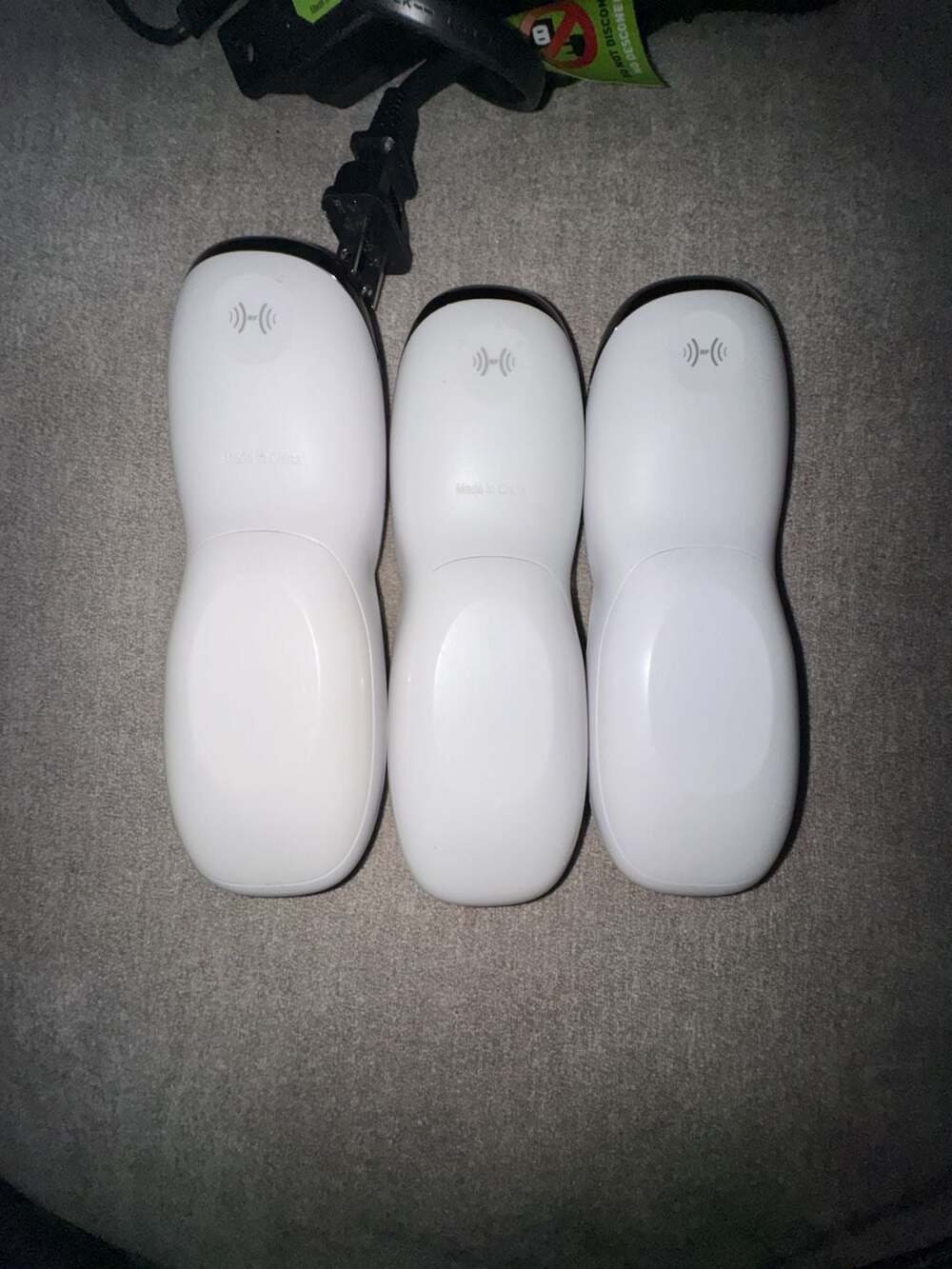 Lot of 3 DirecTV RC73 Remote Controls and 3 EPS10R4-15 Power Adapters - Picture 4 of 5
